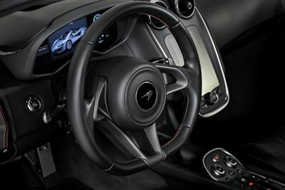 2020 McLaren 570S Spider   - Photo 25 - Joliet, IL 60435