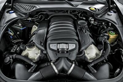 2015 Porsche Panamera GTS   - Photo 17 - Joliet, IL 60435
