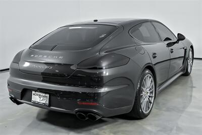 2015 Porsche Panamera GTS   - Photo 12 - Joliet, IL 60435