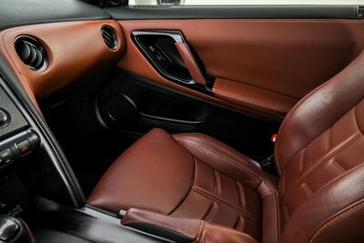 2014 Nissan GT-R Premium-$25K MODS - Photo 37 - Joliet, IL 60435
