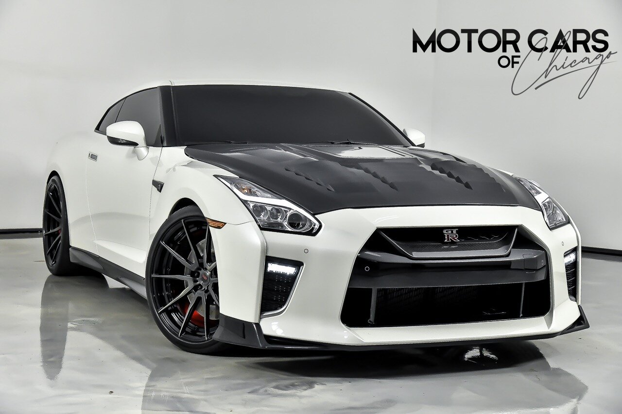 2020 Nissan GT-R Premium - Photo 1 - Joliet, IL 60435