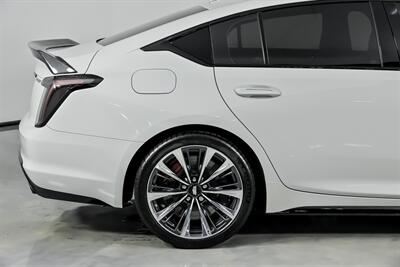 2022 Cadillac CT5-V Blackwing   - Photo 13 - Joliet, IL 60435