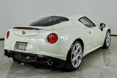 2016 Alfa Romeo 4C   - Photo 10 - Joliet, IL 60435