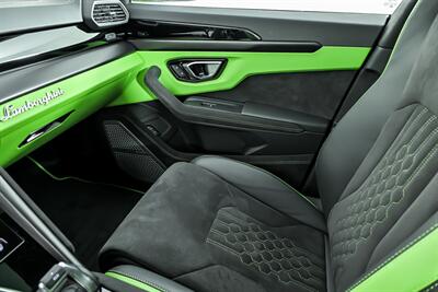 2024 Lamborghini Urus S-MASSIVE $295K MSRP-LOADED URUS   - Photo 41 - Joliet, IL 60435