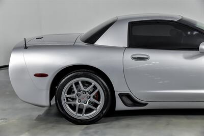 2002 Chevrolet Corvette Z06   - Photo 13 - Joliet, IL 60435