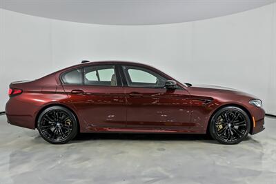 2023 BMW M5 COMPETITION-CARBON CERAMICS!   - Photo 14 - Joliet, IL 60435