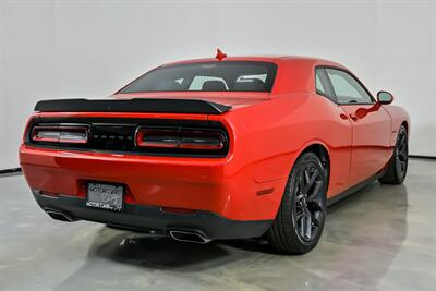 2020 Dodge Challenger R/T   - Photo 12 - Joliet, IL 60435