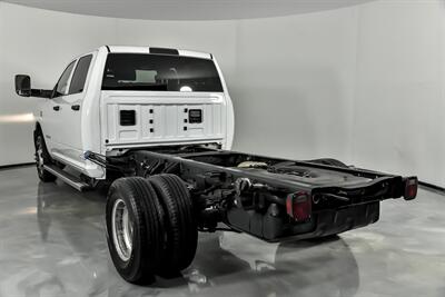 2022 RAM 3500 Tradesman   - Photo 10 - Joliet, IL 60435