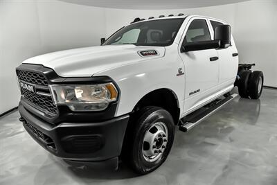 2022 RAM 3500 Tradesman   - Photo 6 - Joliet, IL 60435