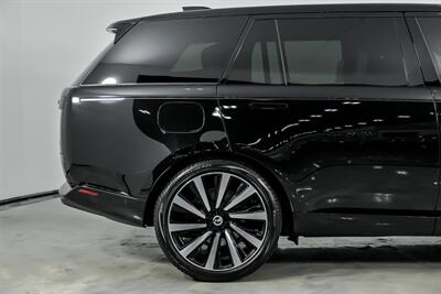2023 Land Rover Range Rover P530 SV LWB-MASSIVE $255K MSRP-RARE TABLES IN REAR   - Photo 13 - Joliet, IL 60435