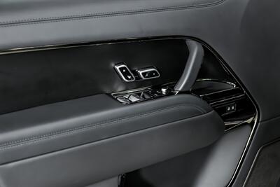 2023 Land Rover Range Rover P530 SV LWB-MASSIVE $255K MSRP-RARE TABLES IN REAR   - Photo 18 - Joliet, IL 60435