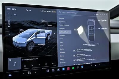 2024 Tesla Cybertruck   - Photo 35 - Joliet, IL 60435