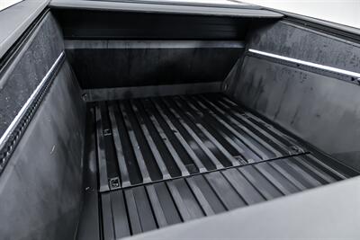 2024 Tesla Cybertruck   - Photo 16 - Joliet, IL 60435