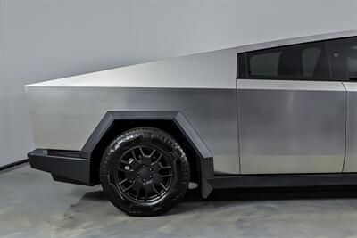 2024 Tesla Cybertruck   - Photo 13 - Joliet, IL 60435