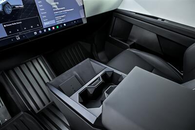 2024 Tesla Cybertruck   - Photo 41 - Joliet, IL 60435
