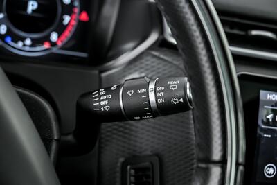 2018 Land Rover Range Rover Velar P380 R-Dynamic SE - Photo 31 - Joliet, IL 60435