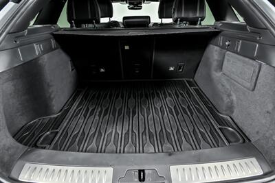 2018 Land Rover Range Rover Velar P380 R-Dynamic SE - Photo 16 - Joliet, IL 60435