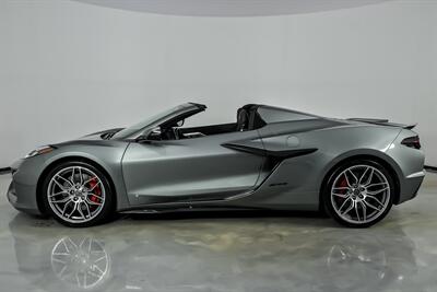 2023 Chevrolet Corvette Z06 3LZ   - Photo 8 - Joliet, IL 60435