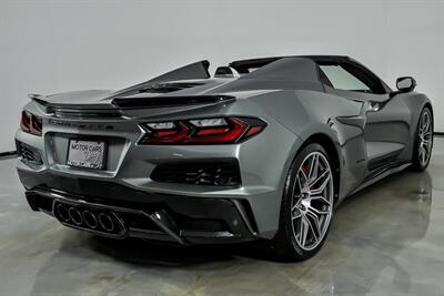 2023 Chevrolet Corvette Z06 3LZ   - Photo 12 - Joliet, IL 60435