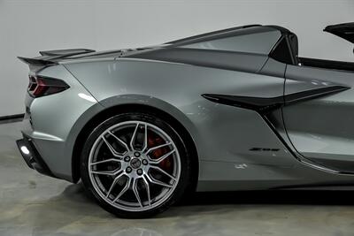 2023 Chevrolet Corvette Z06 3LZ   - Photo 13 - Joliet, IL 60435