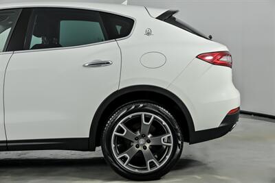 2018 Maserati Levante - Photo 9 - Joliet, IL 60435