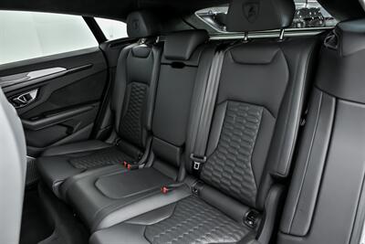 2022 Lamborghini Urus -FACTORY MATTE BLACK - Photo 25 - Joliet, IL 60435