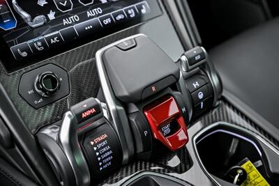 2022 Lamborghini Urus -FACTORY MATTE BLACK - Photo 43 - Joliet, IL 60435