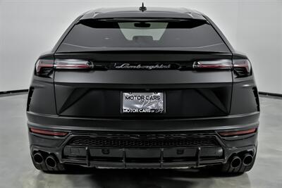 2022 Lamborghini Urus -FACTORY MATTE BLACK - Photo 11 - Joliet, IL 60435