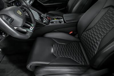 2022 Lamborghini Urus -FACTORY MATTE BLACK - Photo 22 - Joliet, IL 60435
