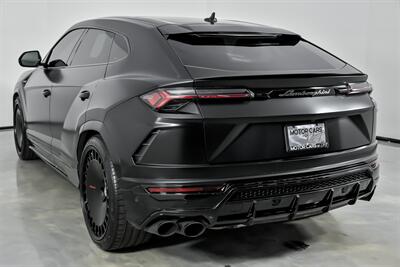 2022 Lamborghini Urus -FACTORY MATTE BLACK - Photo 10 - Joliet, IL 60435