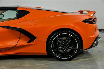 2020 Chevrolet Corvette Stingray 3LT   - Photo 9 - Joliet, IL 60435