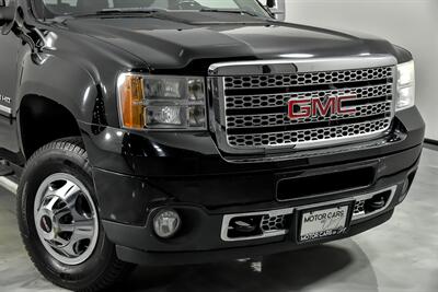 2011 GMC Sierra 3500 Denali   - Photo 3 - Joliet, IL 60435