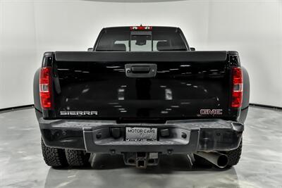 2011 GMC Sierra 3500 Denali   - Photo 11 - Joliet, IL 60435