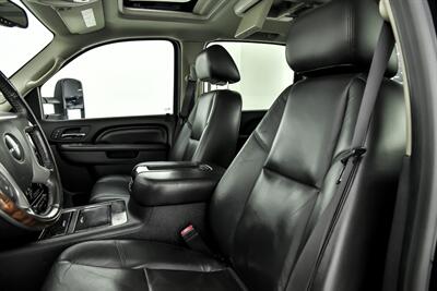 2011 GMC Sierra 3500 Denali   - Photo 25 - Joliet, IL 60435