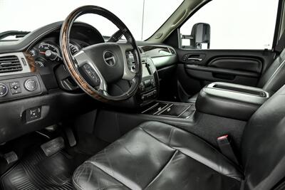 2011 GMC Sierra 3500 Denali   - Photo 23 - Joliet, IL 60435