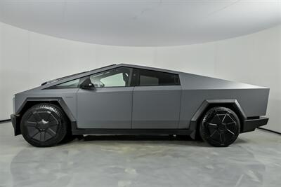 2024 Tesla Cybertruck - Photo 8 - Joliet, IL 60435
