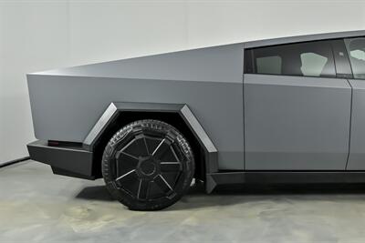 2024 Tesla Cybertruck - Photo 13 - Joliet, IL 60435