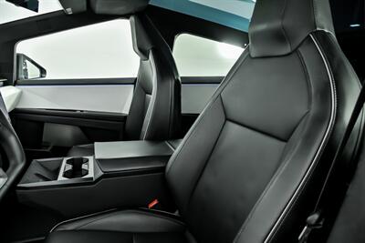 2024 Tesla Cybertruck - Photo 20 - Joliet, IL 60435