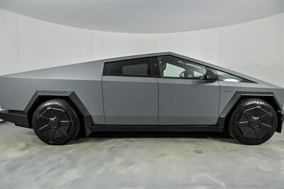 2024 Tesla Cybertruck - Photo 14 - Joliet, IL 60435
