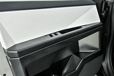 2024 Tesla Cybertruck - Photo 17 - Joliet, IL 60435