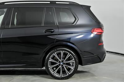 2022 BMW X7 M50i   - Photo 9 - Joliet, IL 60435