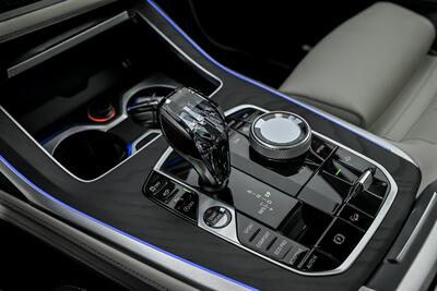 2022 BMW X7 M50i   - Photo 38 - Joliet, IL 60435