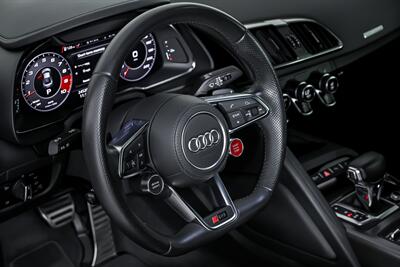 2018 Audi R8 5.2 V10 RWS   - Photo 24 - Joliet, IL 60435