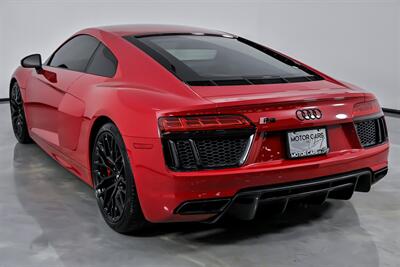 2018 Audi R8 5.2 V10 RWS   - Photo 10 - Joliet, IL 60435