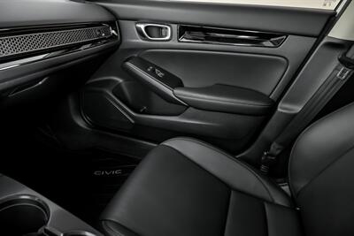 2023 Honda Civic Touring   - Photo 37 - Joliet, IL 60435