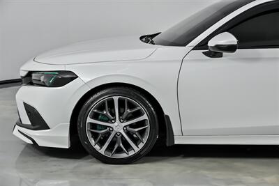 2023 Honda Civic Touring   - Photo 7 - Joliet, IL 60435