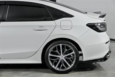2023 Honda Civic Touring   - Photo 9 - Joliet, IL 60435