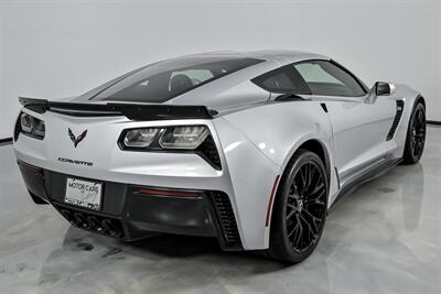 2015 Chevrolet Corvette Z06 3LZ   - Photo 12 - Joliet, IL 60435