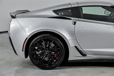 2015 Chevrolet Corvette Z06 3LZ   - Photo 13 - Joliet, IL 60435
