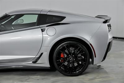 2015 Chevrolet Corvette Z06 3LZ   - Photo 9 - Joliet, IL 60435